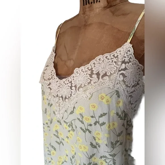 Lovestitch Cream Floral Lace Camisole NWT S - Picture 2 of 8
